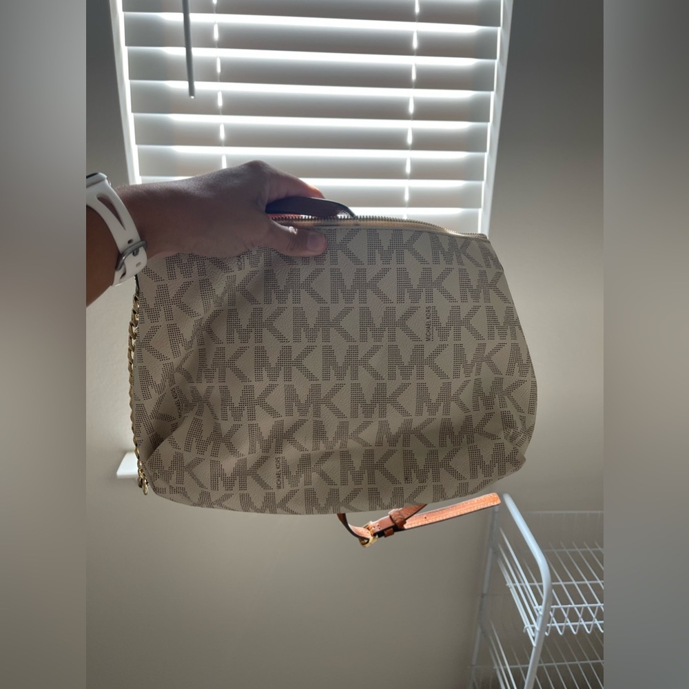 Michael Kors Satchel purse